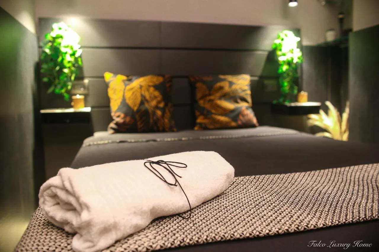 Falco Luxury Home Napoli 0*,